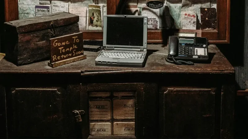 DIY Hardware Upgrades for Legacy Devices: Breathe New Life Into Old Tech